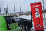 Jisté parkovací místo, vždy nabitý elektromobil a první sdílená Tesla obohatí od pondělka Brno