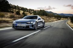 Úspěch pro Audi: e-tron GT získal „Zlatý volant“ jako nejkrásnější auto roku