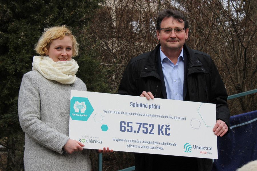 Zaměstnanci Unipetrolu darovali finanční příspěvek Nadačnímu fondu Kociánka