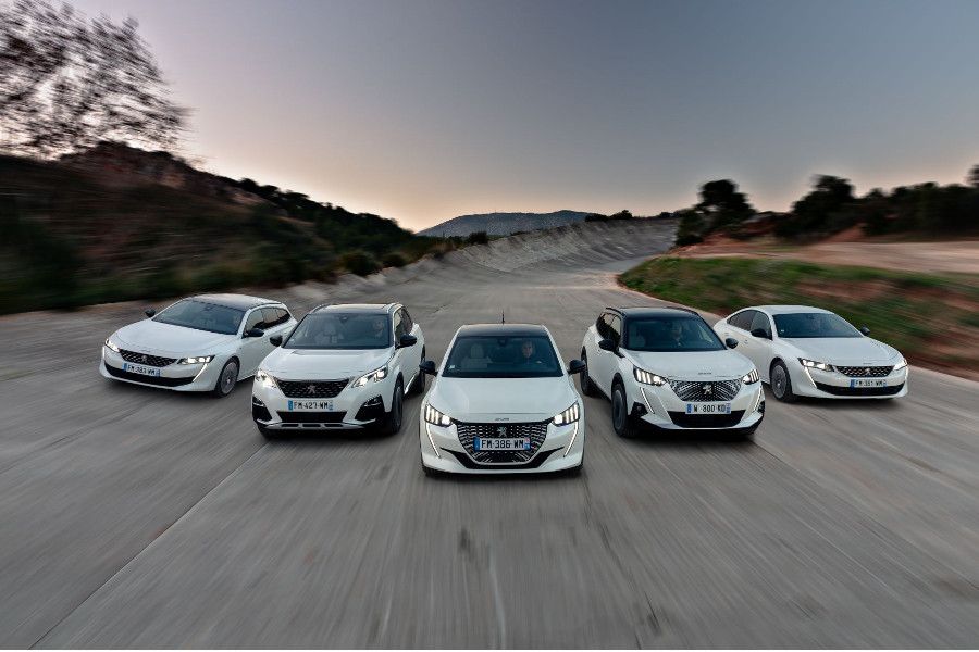 Peugeot představuje svou vizi ekologické mobility:  „POWER OF CHOICE“