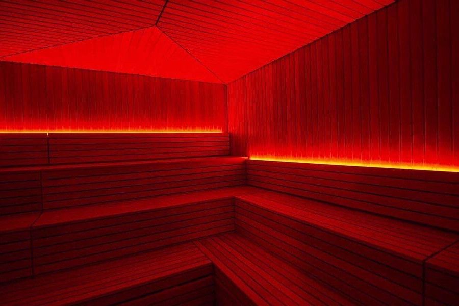 Standa Majer znovuotevřel svou Národní saunu v Národním divadle