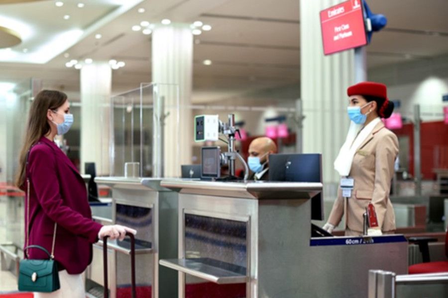 Emirates je první aerolinkou zavádějící IATA pasy do všech svých destinací na šesti kontinentech
