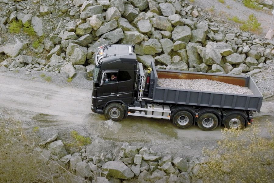 Volvo Trucks uvádí na trh nové funkce podporující bezpečnost a komfort v náročných podmínkách