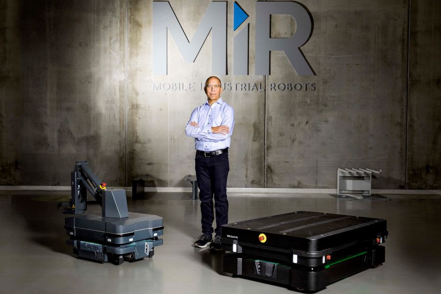 Mobile Industrial Robots a AutoGuide Mobile Robots fúzují