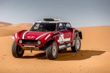 Dakar Rally 2018: Tým X-raid nasadí MINI John Cooper Works Rally a buginu MINI John Cooper Works
