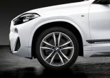 Rozmanitý sortiment dílů M Performance Parts pro nové členy rodiny BMW X