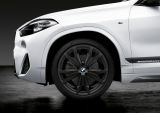 Rozmanitý sortiment dílů M Performance Parts pro nové členy rodiny BMW X