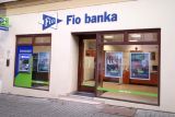 Fio banka otevřela v Litoměřicích novou pobočku s bankomatem