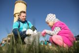 Lidé z TPCA pomáhali uklidit Kolín