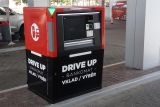 Drive-up bankomat poprvé v ČR - vybírejte přímo z auta