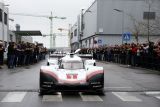 Trojnásobný vítěz závodu v Le Mans poprvé v německém silničním provozu