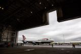 V Londýně Heathrow přistál Boeing 747 v historickém designu British Airways