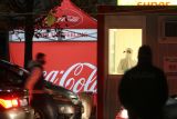 Coca-Cola podpořila frontové linie 26,2 miliony