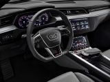 Audi vylepšuje modely e-tron nabíjením střídavým proudem o výkonu 22 kW