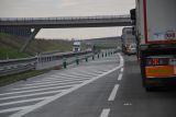 BESIP: Čeští řidiči nedodržují při jízdě bezpečnou vzdálenost, na vybraných dálnicích jim má pomoci nové značení