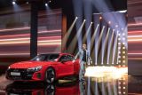 Světová premiéra mimořádně dynamického modelu Audi e-tron GT