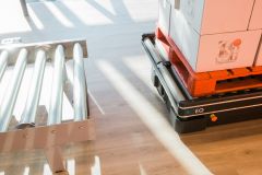 CSi palletising společně s Mobile Industrial Robots plně automatizují přepravu materiálu v FMCG průmyslu