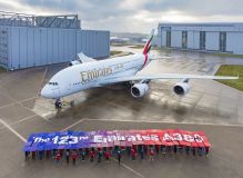 Emirates převzala poslední superjumbo a zkompletovala tak svou flotilu 123 ikonických letounů A380