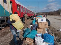 Humanitární vlaky stojí v Košicích. Slováci řeší, jak je legálně pustit přes hranice