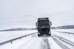 Volvo Trucks testuje přepravu rudy bez fosilních paliv pomocí 74tunových elektrických nákladních vozidel
