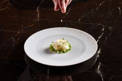 Michelinský šéfkuchař Marco Veneruso vede restauraci hotelu Four Seasons v Praze