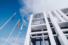 Budova radnice Prahy 12 získala v soutěži Stavba roku 2022 ocenění za své vizionářství a inovace