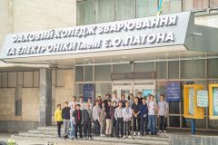 Ukrajinským studentům usnadní studium 30 zrepasovaných notebooků